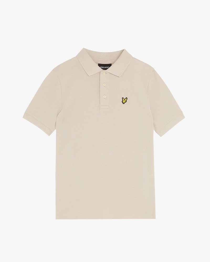 Polo bej cu guler clasic, trei butoane și un mic logo brodat cu un fluture galben pe pieptul stâng. Textură moale.