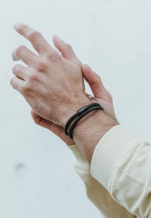 SUPREMA  - Bracelet - black