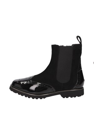 Bottines noires en cuir suédé et verni brillant. Design brogue détaillé, panneaux latéraux élastiques et semelle en caoutchouc robuste.