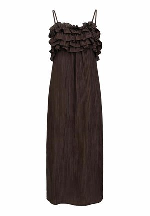Robe longue marron foncé sans manches avec fines bretelles et plusieurs volants superposés sur la poitrine, en tissu froissé texturé.