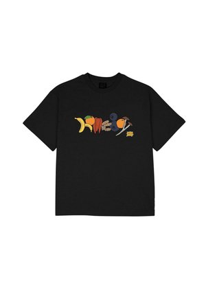 Schwarzes Baumwoll-T-Shirt mit einem bunten Grafikumdruck verschiedener Früchte und Gemüse in der Mitte. Kurze Ärmel und Rundhalsausschnitt.