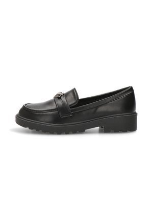 Mocasin de cuero negro con puntera redondeada, acento de correa desmontable y suela texturizada para mayor agarre. Presenta un tacón bajo y robusto.