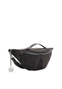 Marsupio in nylon nero con forma arrotondata, chiusura con zip, dettagli in pelle e un'etichetta metallica rimovibile a catena.