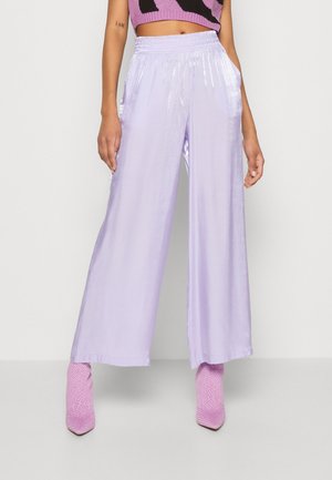 Pantalones - metallic lilac