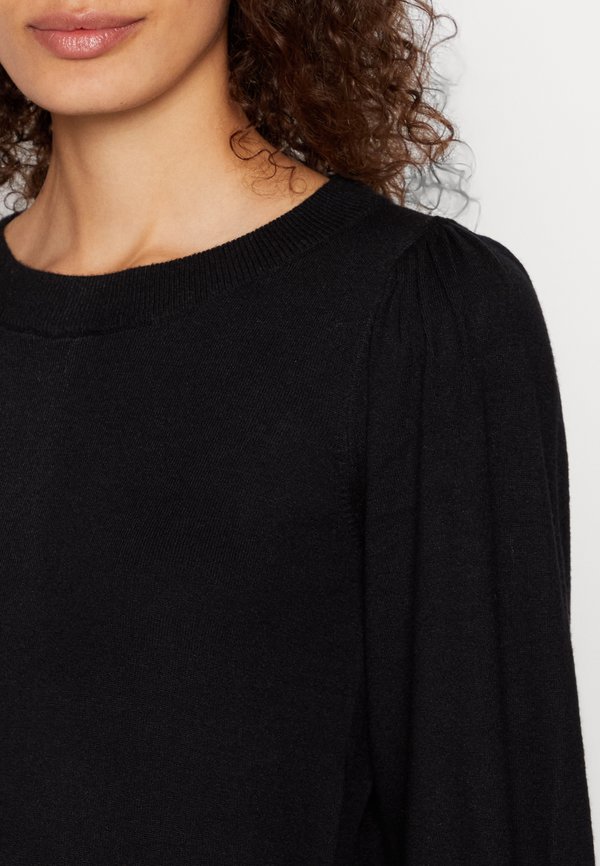 TAMANA RACHELLE  - Jumper3