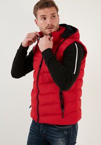 Buratti REGULAR FIT czerwony