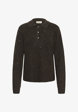 Suéter marrón oscuro con textura acanalada, cuello con solapas, tres botones de perla y acabado texturizado con sutiles destellos de purpurina.