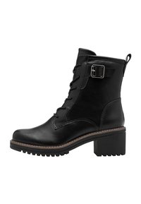 Bottines en cuir noir avec un bout rond, un laçage à l'avant et un détail de boucle sur le côté. Dotées d'une semelle robuste et d'un talon carré.
