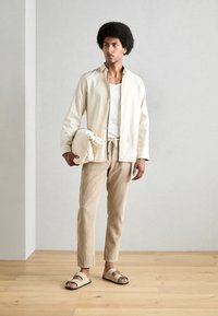 Lindbergh CROPPED PANTS - Kelnės - sand