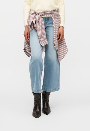 ONLMADISON BLUSH - Széles szárú - light blue denim