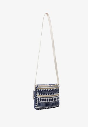 TWINSET | Borsa shopping effetto rafia con frange | YOU STORE TWINSET | Borsa shopping effetto rafia con frange | YOU STORE