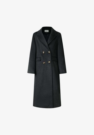 Cappotto in lana grigio scuro a doppio petto con collo a sciarpa, bottoni dorati e tasche laterali; lunghezza ginocchio con una vestibilità strutturata.