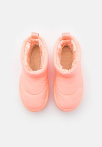 UGG Snowboots  - salmon