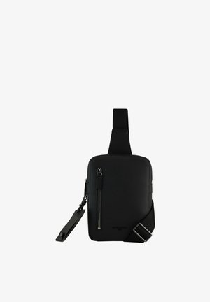 Borsa a tracolla nera con superficie testurizzata, tasca frontale con zip, tracolla regolabile e forma rettangolare. Presenta un design elegante e hardware minimale.