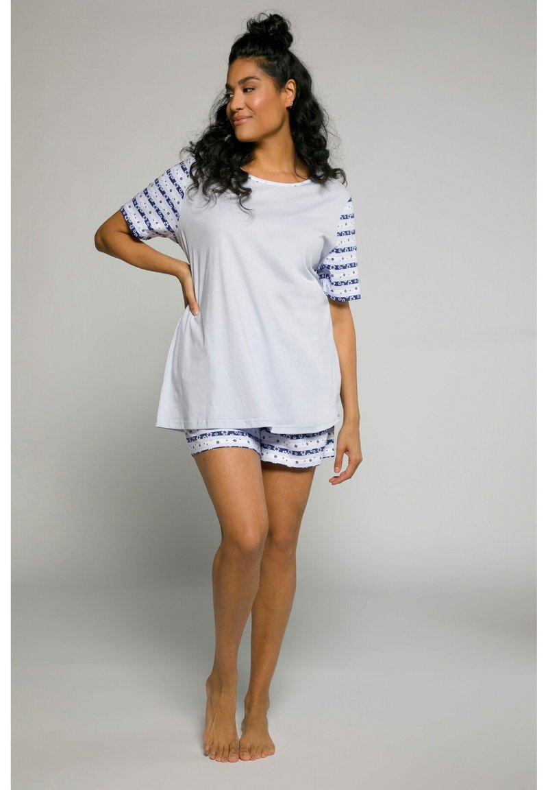 Damen Nachthemden | Ulla Popken FLOWERS Nachtwäsche Shirt lichtblauw/hellblau - CO23168 Damen Nachthemden | Ulla Popken FLOWERS Nachtwäsche Shirt lichtblauw/hellblau - CO23168