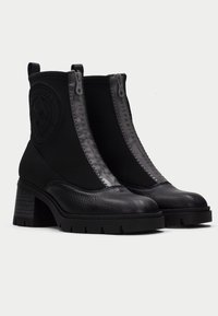 Hispanitas EVEREST - Enkellaarsjes met plateauzool - black