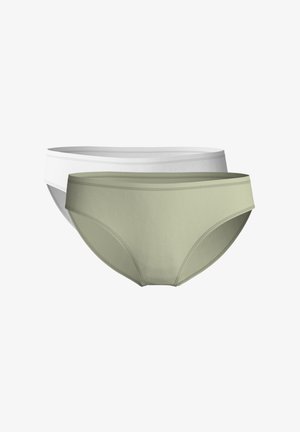 Deux paires de culottes pour femmes : l'une blanche et l'autre vert clair. Fabriquées en tissu lisse avec un design classique de slip et des ceintures élastiques.
