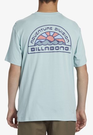 Billabong SUN UP -  À MANCHES COURTES  - Μπλουζάκι με στάμπα - blue