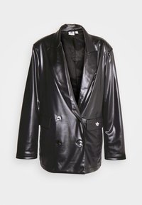 Must must faux nahk Blazer läikiva viimistlusega, topelt-rinnaga disain, teravad kraed ning kaks esikotti, millel on logo.