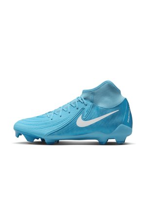 Scarpa da calcio blu chiaro con design alto, superficie testurizzata, logo Nike bianco e tacchetti stampati per aderenza su superfici erbose.