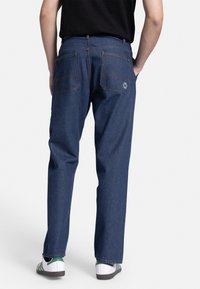 Redefined Rebel ASHER - Relaxed fit jeans - deep indigo
