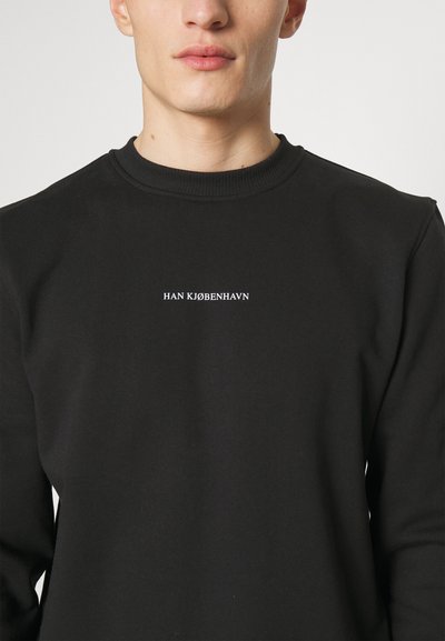 Han Kjøbenhavn SPIRIT GOAT RELAXED CREWNECK UNISEX - Sweatshirt - black