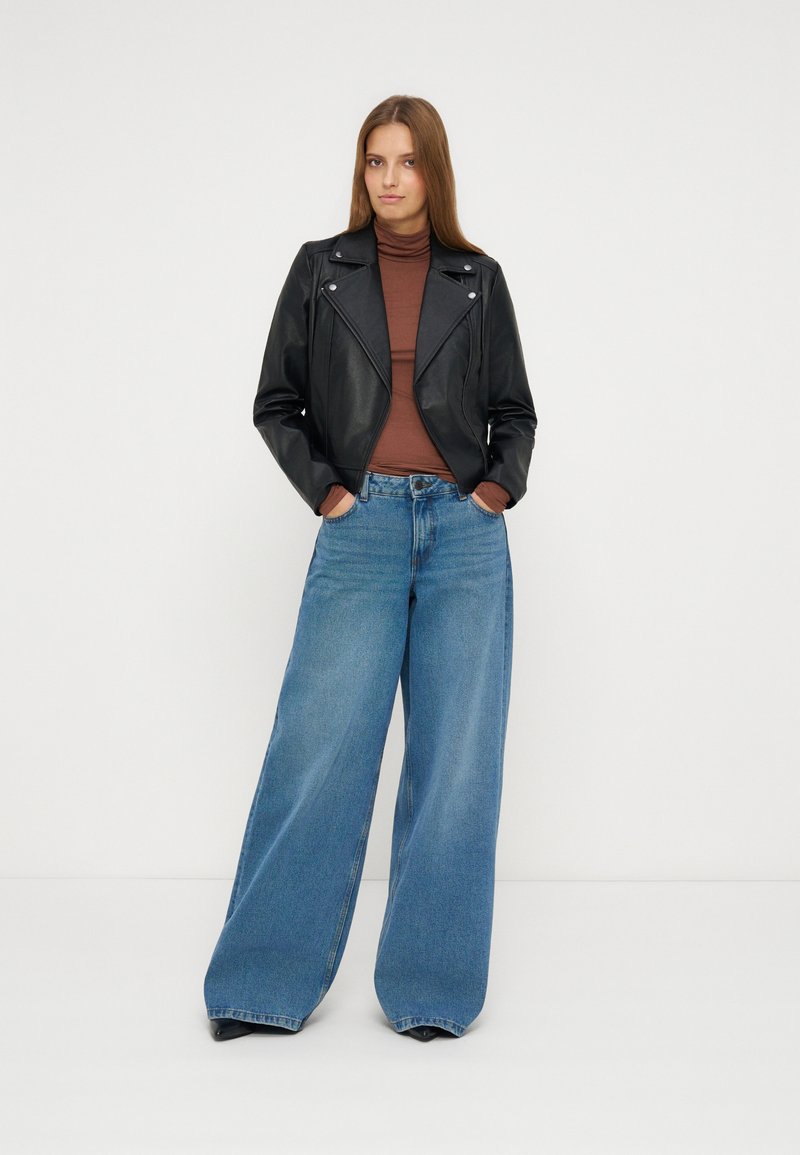 Chaqueta de cuero sintético