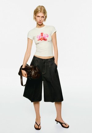 Bershka SHORT SLEEVE - Printtipaita - light pink