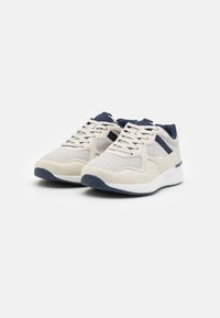 Pier One Sneakers low - white