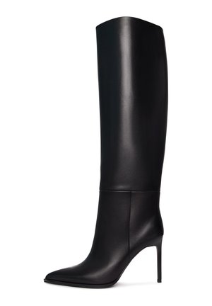 Knöchelhohe schwarze Leder-Stiletto-Stiefel mit spitzem Zeh. Glatte Textur, strukturiertes Design und schmaler hoher Absatz. Keine sichtbaren Beschläge oder Muster.