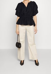 Bruuns Bazaar Bluse - black