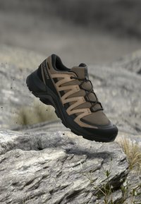 Επιλέχθηκε, walnut/oxford tan/bistro green