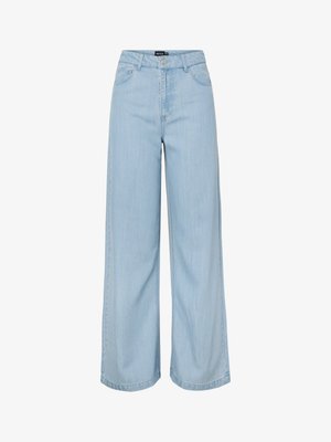 Lyseblå, vide jeans med høyt liv, frontlommer, beltehemper og knappelukking fra merket Pieces.