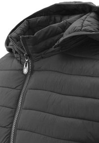 Giacca a vento nera con cappuccio, texture trapuntata e zip frontale con tirazip in argento. Materiale leggero con una finitura liscia.