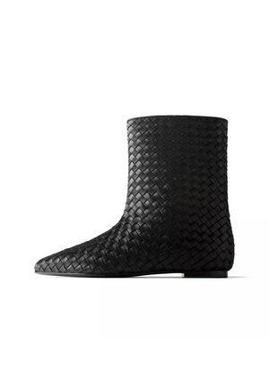 L37, ANASTASIIA - Bottines - black