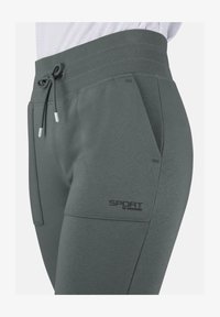 Unausgewählt, balsam green