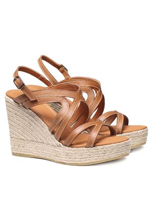 OLIMPIA - Sandaler m/ kilehæl - camel