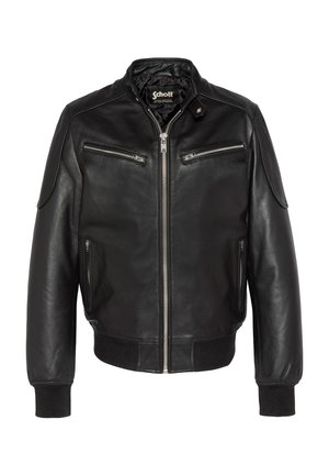 Schwarze Lederbomberjacke mit Reißverschluss vorne, zwei vorderen Reißverschlusstaschen, gerippten Bündchen und Schulterakzenten. Glatte Textur und taillierte Passform.