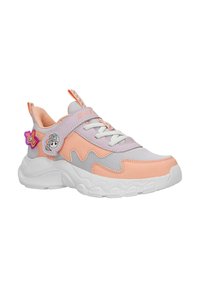 Basket enfant en pêche et lavande avec mesh blanc, semelle blanche, bride Velcro, lacets et décorations colorées de personnages de dessins animés sur le côté.