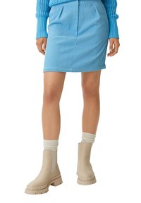 comma casual identity A-Linien-Rock - hellblau