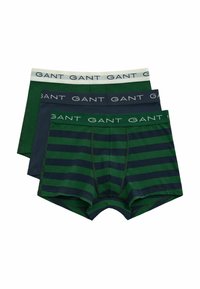 Tres pares de bóxers GANT que presentan una combinación de colores sólidos en verde oscuro y azul marino, así como patrones de rayas en verde y azul marino, con cinturillas en contraste.