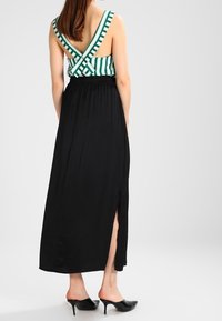 VILA Maxikjol - black