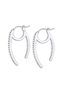 Pendientes de aro de plata con un diseño curvado y una fila de pequeñas piedras transparentes a lo largo de un borde. Acabado pulido, ligeros y modernos.