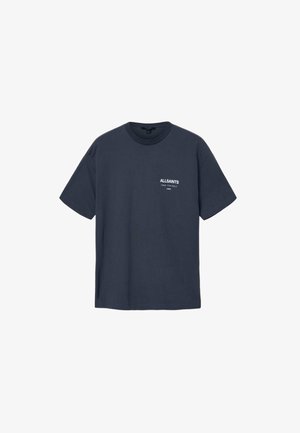 T-shirt in cotone blu navy scuro con maniche corte, con un piccolo logo bianco "ALLSAINTS" sul petto a sinistra. Design con scollo rotondo.