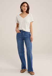 WE Fashion BLUE RIDGE - Blugi evazați - blue