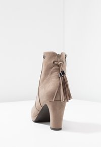 Tamaris Botines - beige