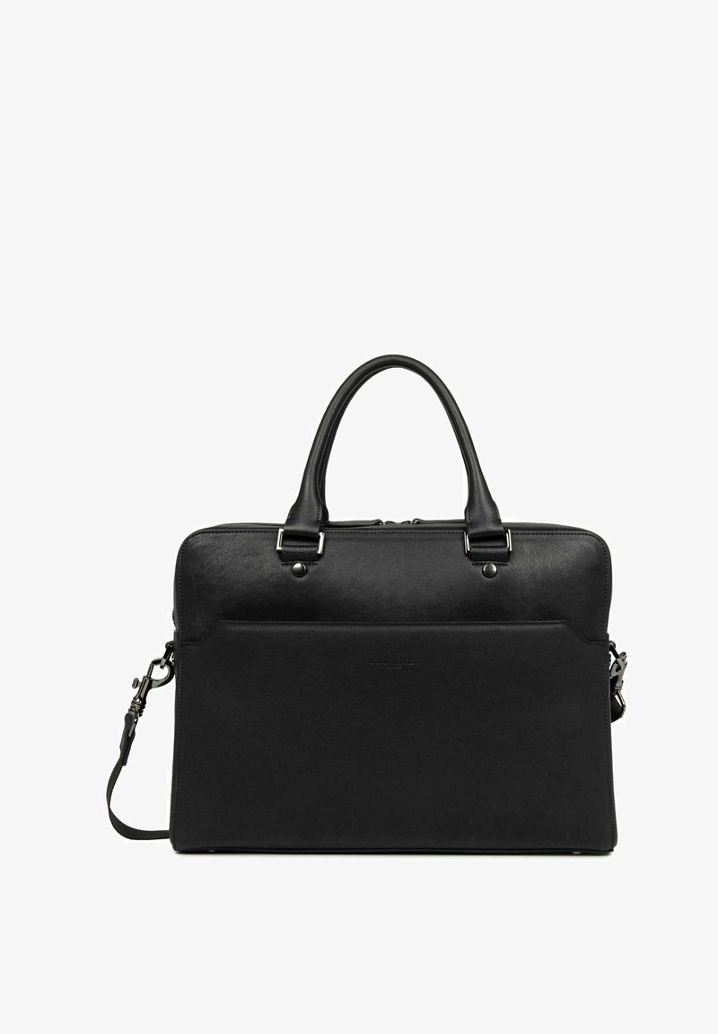 Schwarze Lederaktentasche mit zwei Griffen, Reißverschluss, Fronttasche und verstellbarem Schultergurt. Glatte Textur und minimalistisches Design.