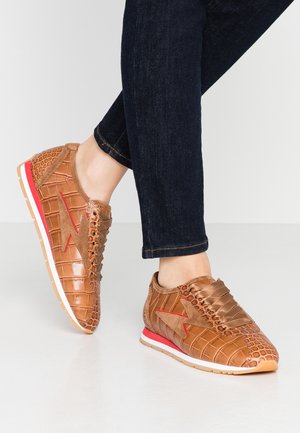 Sneakers laag - beige