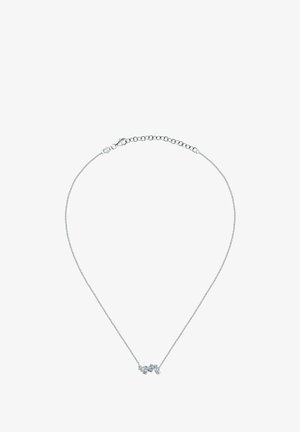 Collier en chaîne en argent délicat avec un petit groupe de gemmes claires, rectangulaires et rondes en pendentif.