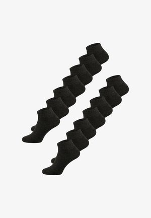 Czarne skarpetki do kostek ułożone w rzędach. Wykonane z miękkiego, teksturowanego materiału z prążkowanym ściągaczem. Zawiera wiele par.